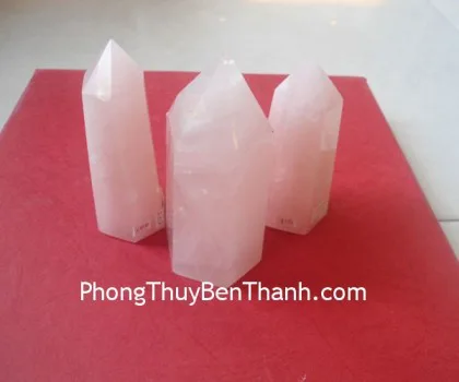Trụ hình tháp đá thạch anh hồng K047-S3-393